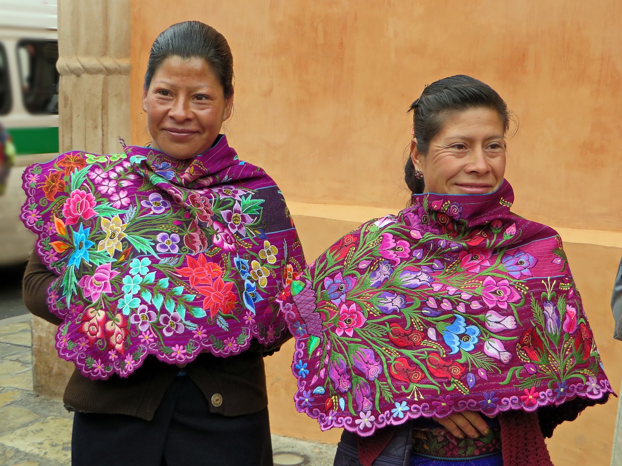 Chiapas´s ladies with typical clothes